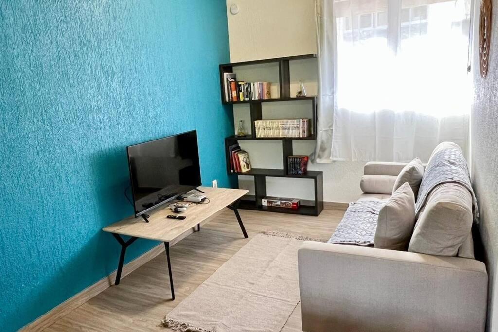 Heipoe Lodge - 6 Min Airport, Wifi, Ac & Parking パペーテ エクステリア 写真