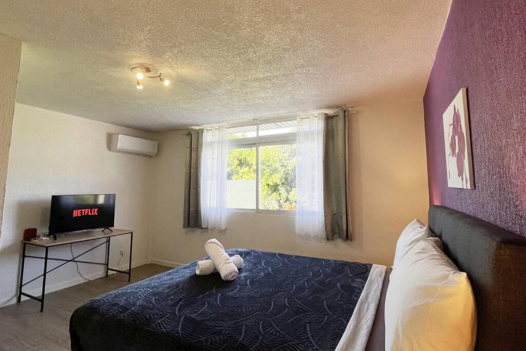 Heipoe Lodge - 6 Min Airport, Wifi, Ac & Parking パペーテ エクステリア 写真