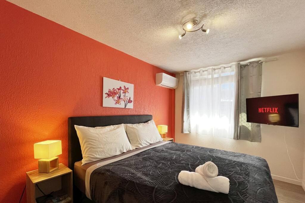 Heipoe Lodge - 6 Min Airport, Wifi, Ac & Parking パペーテ エクステリア 写真