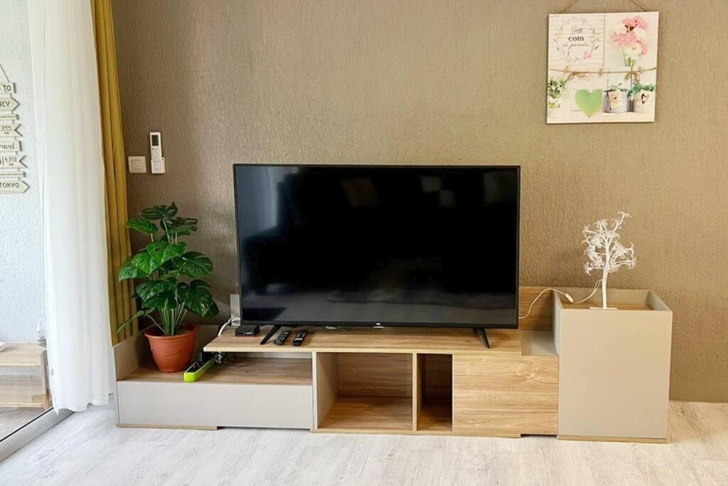 Heipoe Lodge - 6 Min Airport, Wifi, Ac & Parking パペーテ エクステリア 写真